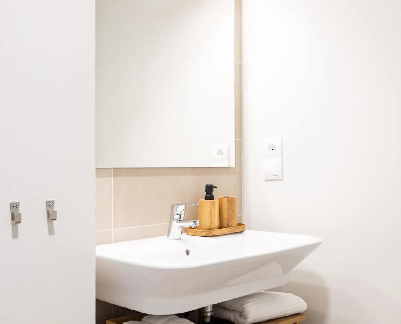 Apartment Home2Book Modern Bright Apt Abades, Pool & Terrace Abades
